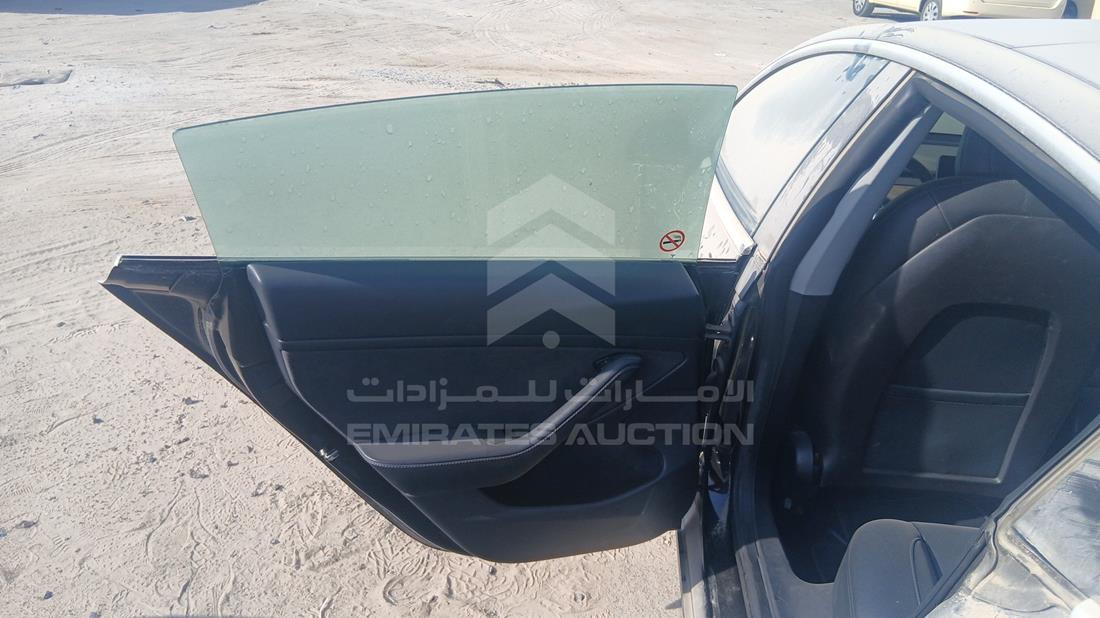 تيسلا موديل 3 2020 — الباب الخلفي الأيسر — صورة 19