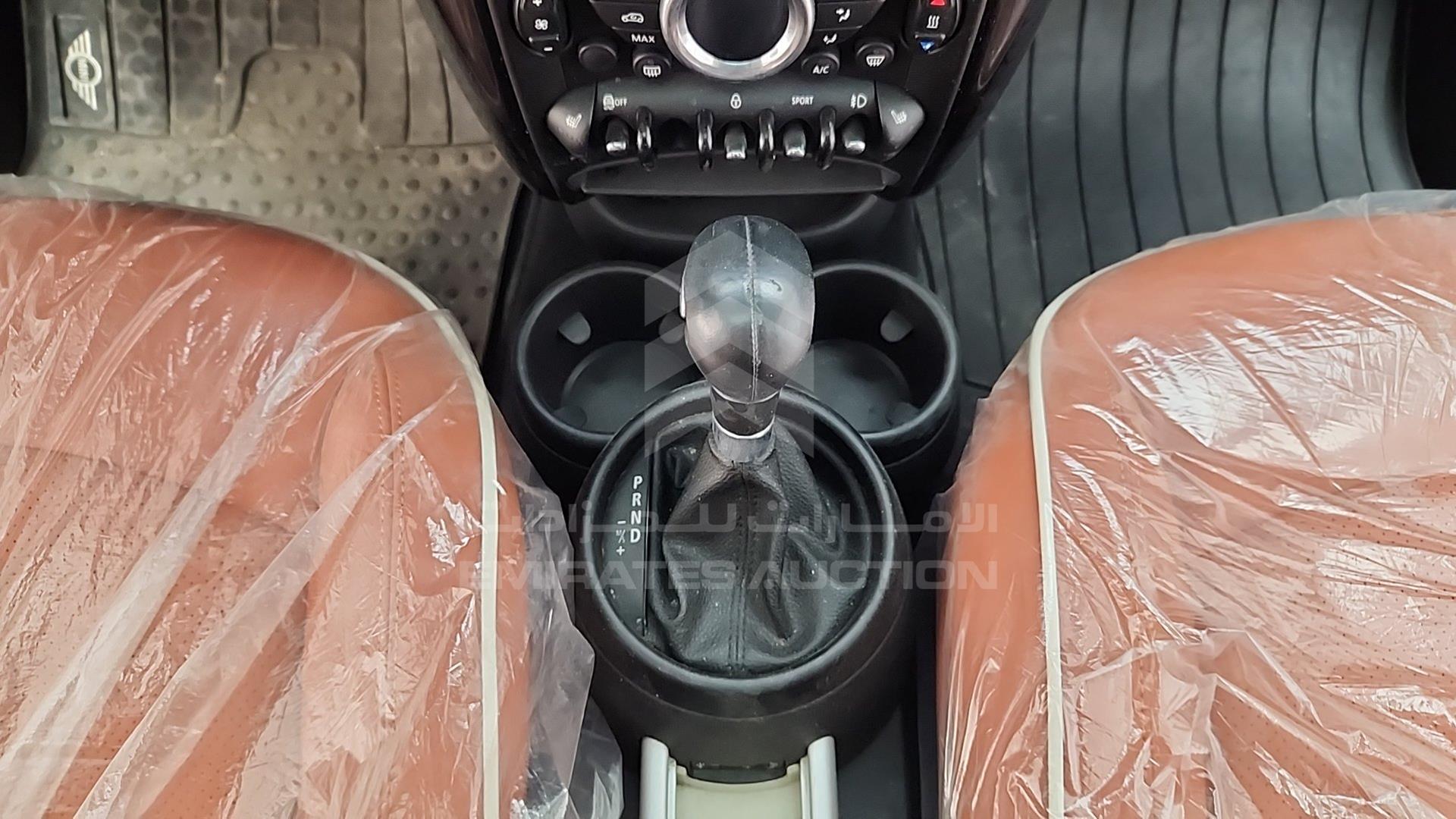 2014 MINI COOPER VIN: WMWZC3C50EWP27812