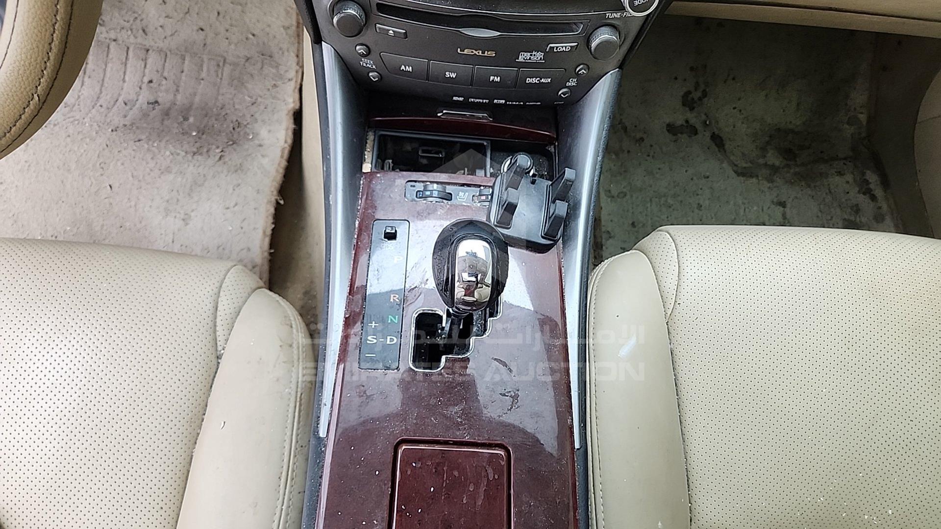 2007 LEXUS --- VIN: JTHBG262X72001369