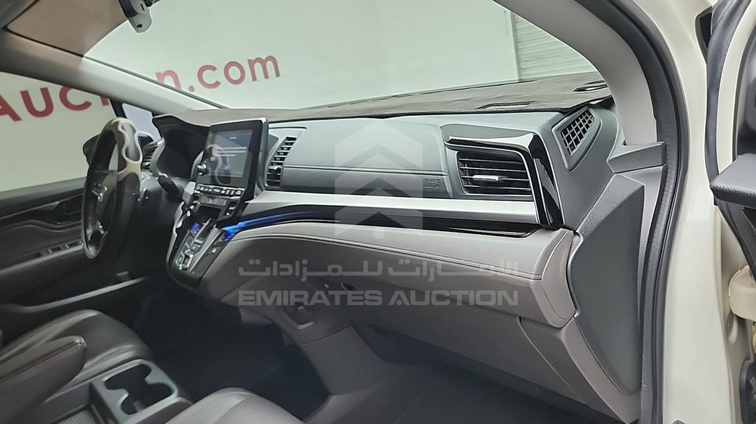 2019 Honda Odyssey — Front Right Passenger Dashboard View — Photo 31