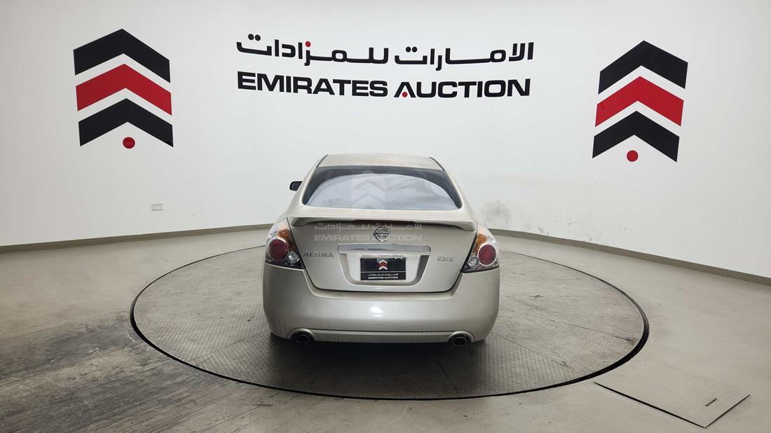 2009 Nissan Altima — Rear Left Angle — Photo 8