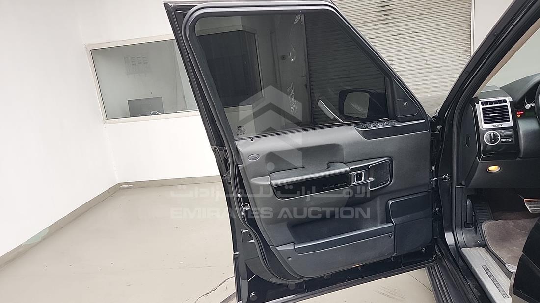 2008 Range Rover Vogue — Front Left Door — Photo 13