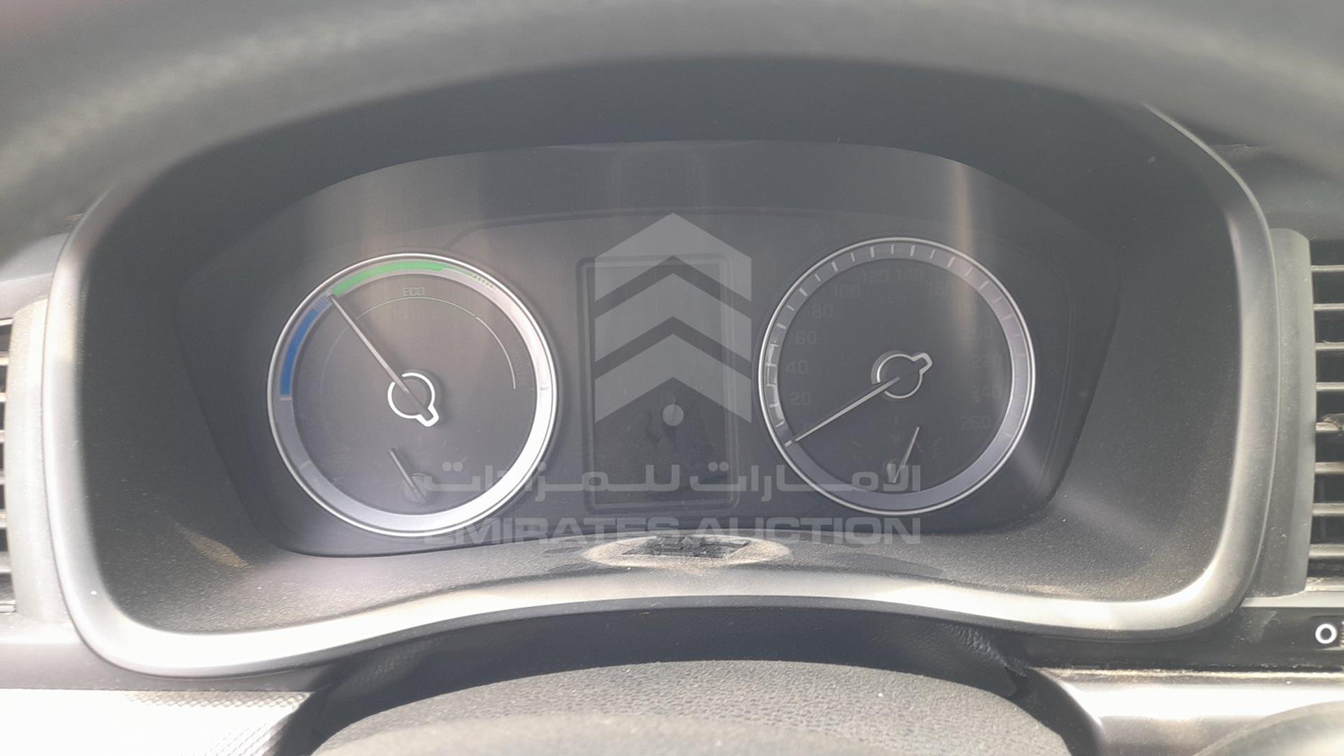 2018 HYUNDAI SONATA VIN: KMHE24132JA082126