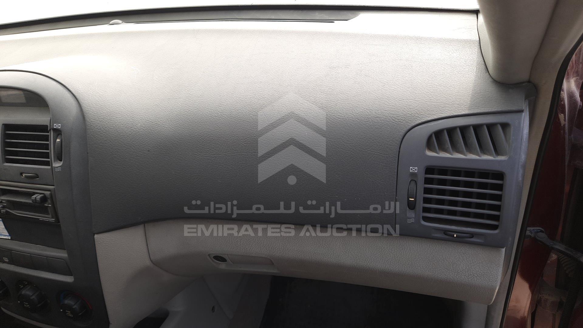 2005 KIA CERATO VIN: KNAFE242155117242