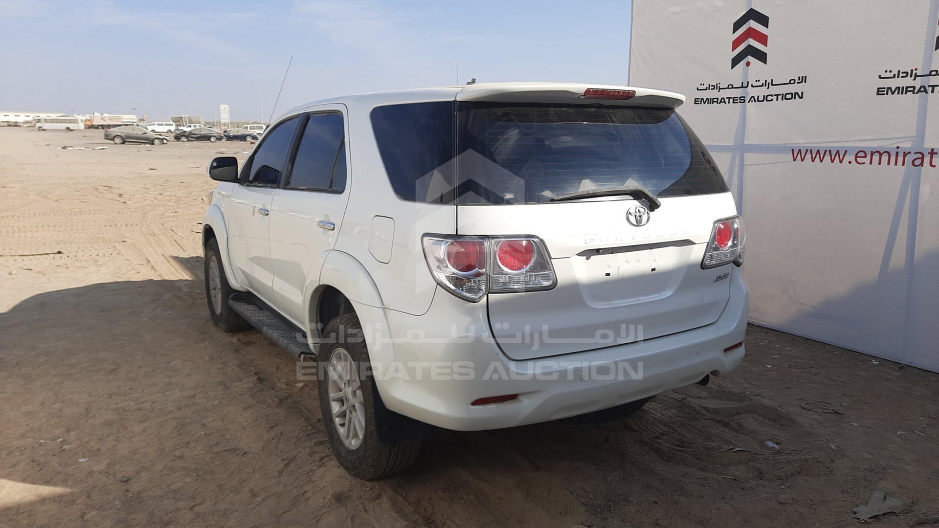 2015 TOYOTA FORTUNER VIN: MHFYX59G8F8068248