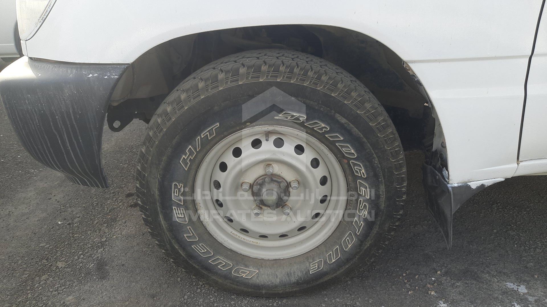 2003 TOYOTA LAND CRUISER VIN: JTGHJ01J233003981