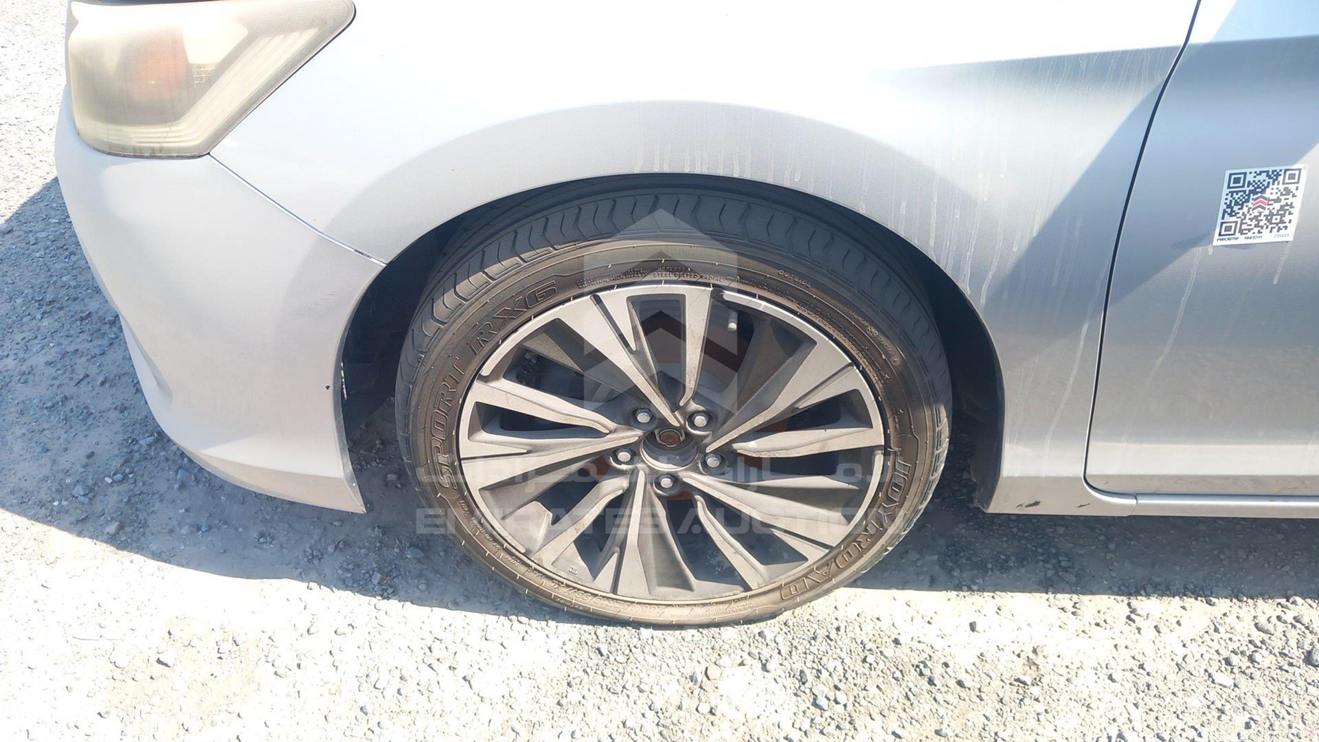 2013 HONDA ACCORD VIN: 1HGCR3F87DA047156