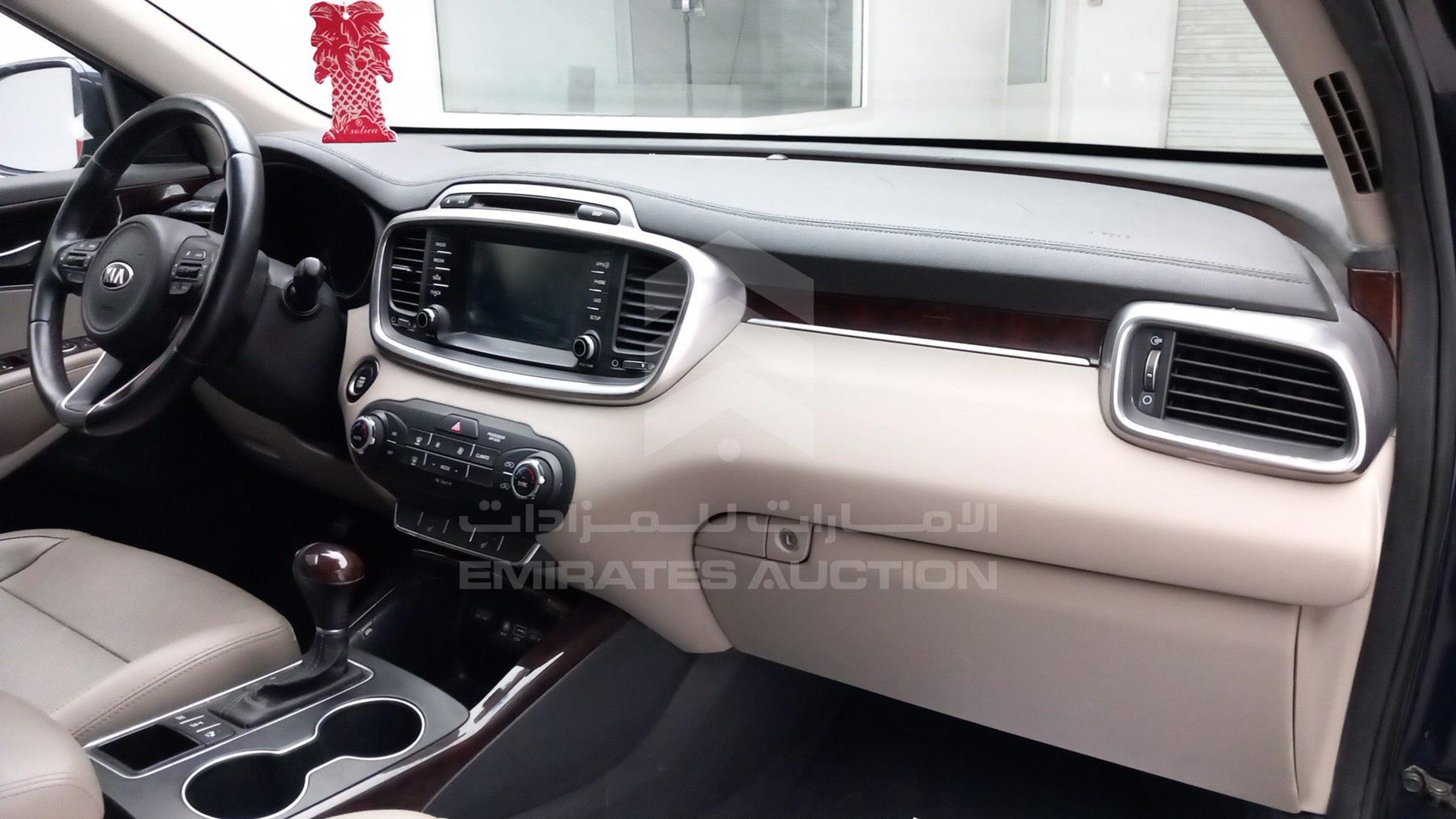 2018 KIA SORENTO VIN: 5XYPHDA51JG354243