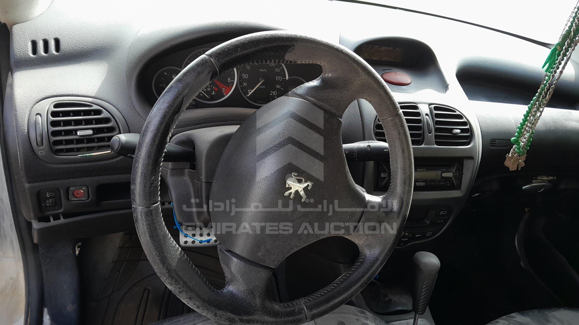 2004 PEUGEOT 206 VIN: VF32DNFUR4Y060381