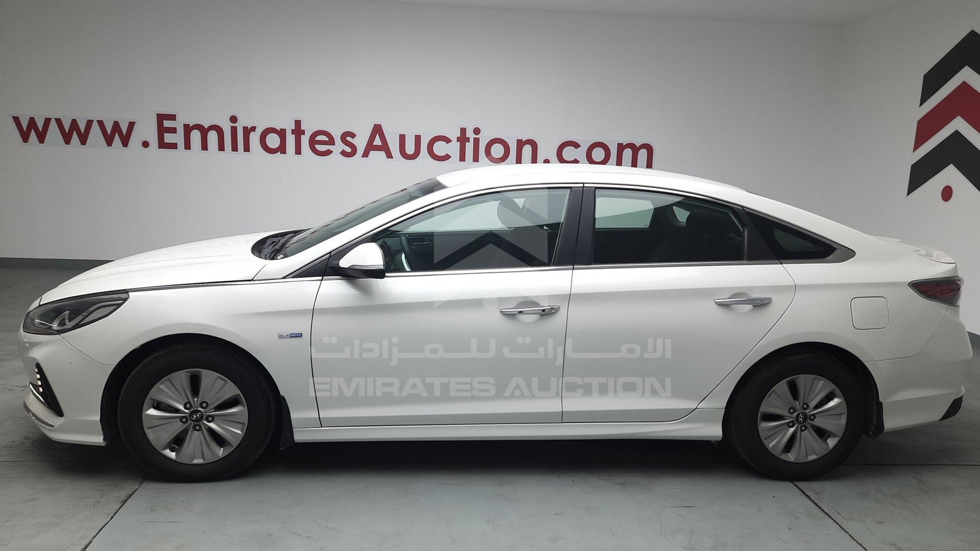 2018 HYUNDAI SONATA VIN: KMHE24139JA081992