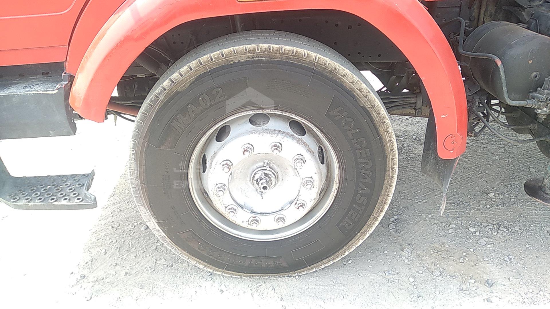 1991 MERCEDES --- VIN: WDB65142715735386