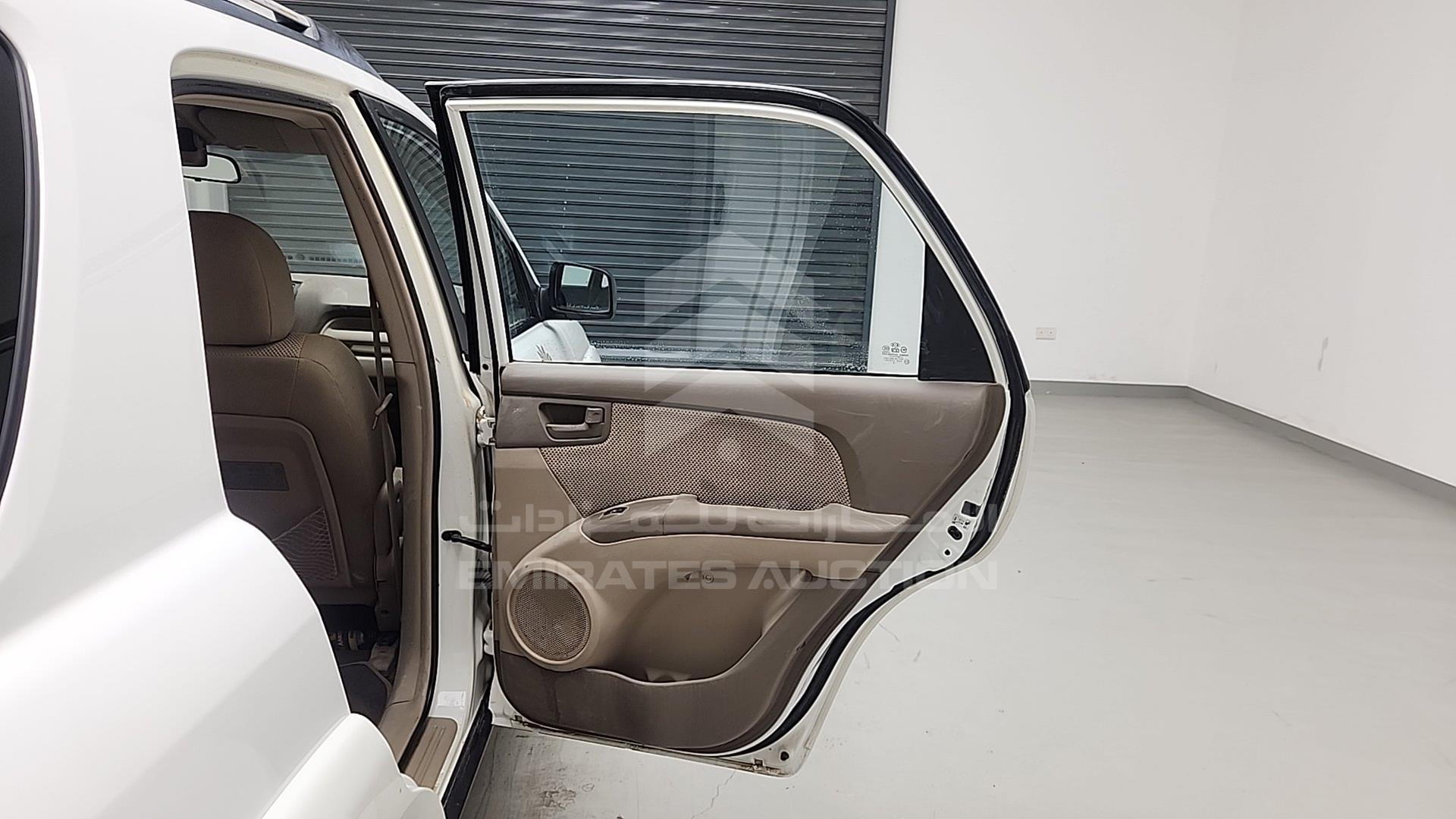 2007 KIA SPORTAGE VIN: KNAJE552277327222