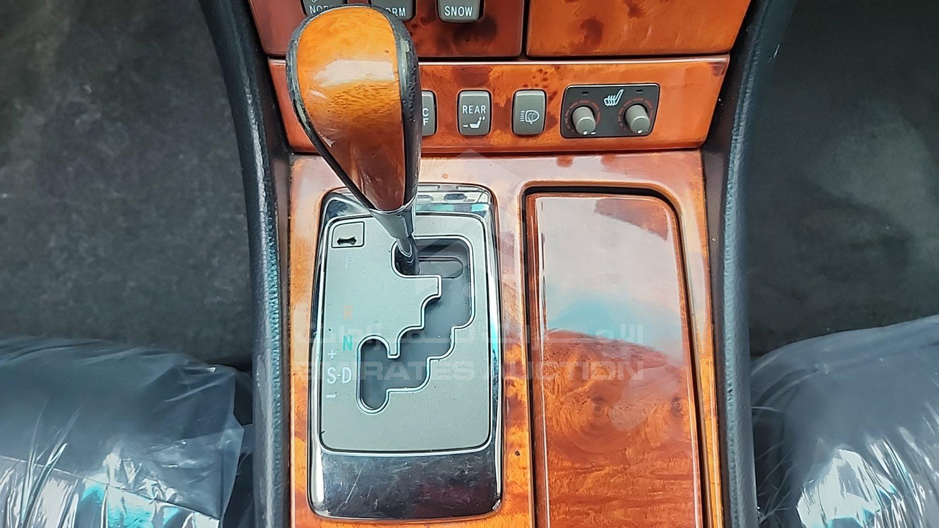 2005 LEXUS LS 430 VIN: JTHBN36F955000286