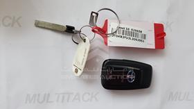 2020 Toyota Prius — Keys — Photo 6 — Thumbnail