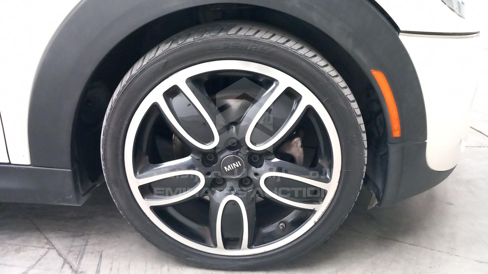 2020 MINI COOPER VIN: WMWWJ5C04L3L32670