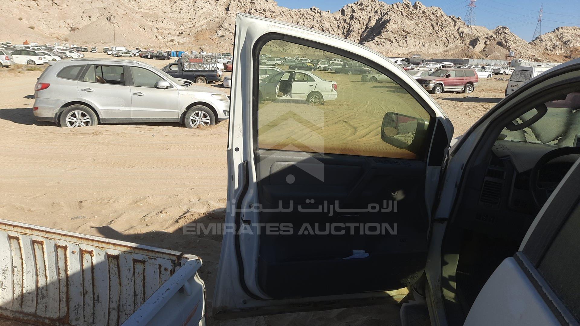 2005 NISSAN ARMADA VIN: 5N1AA08B95N738991