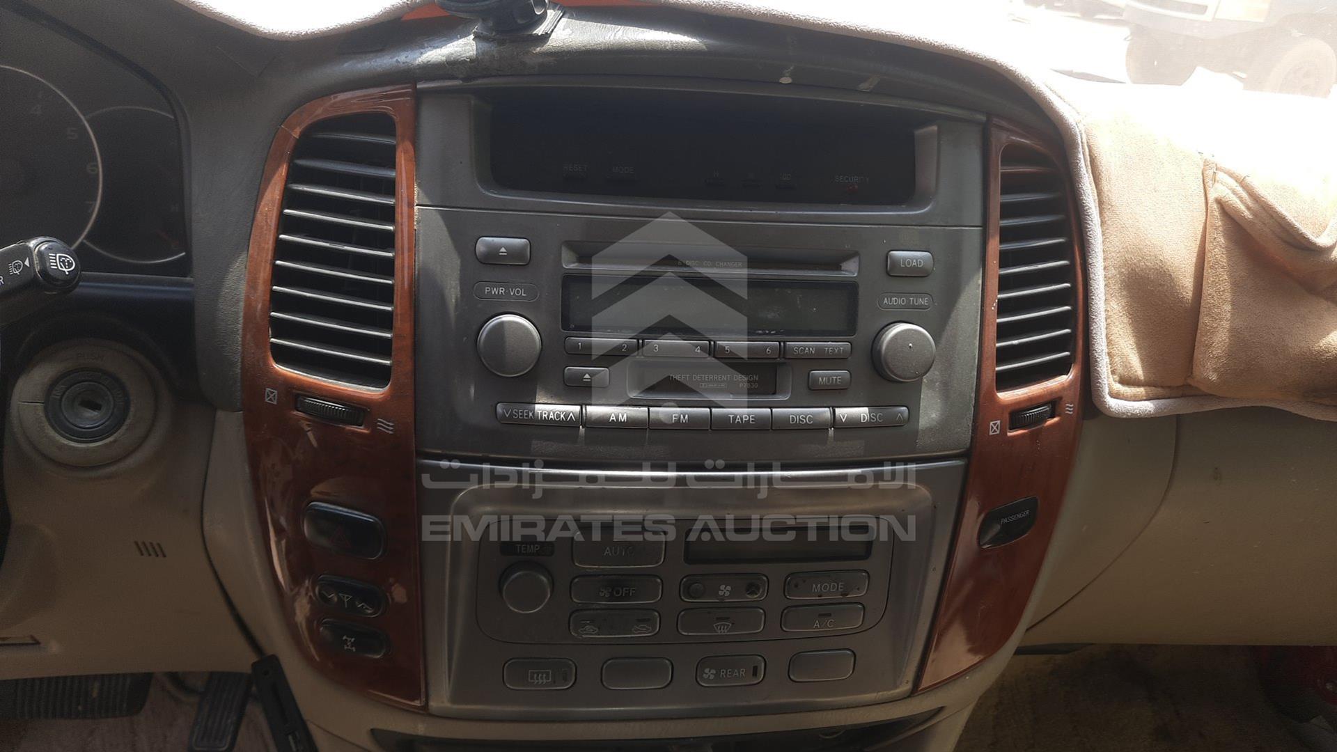 2005 TOYOTA LAND CRUISER VIN: JTEHT05J852069778