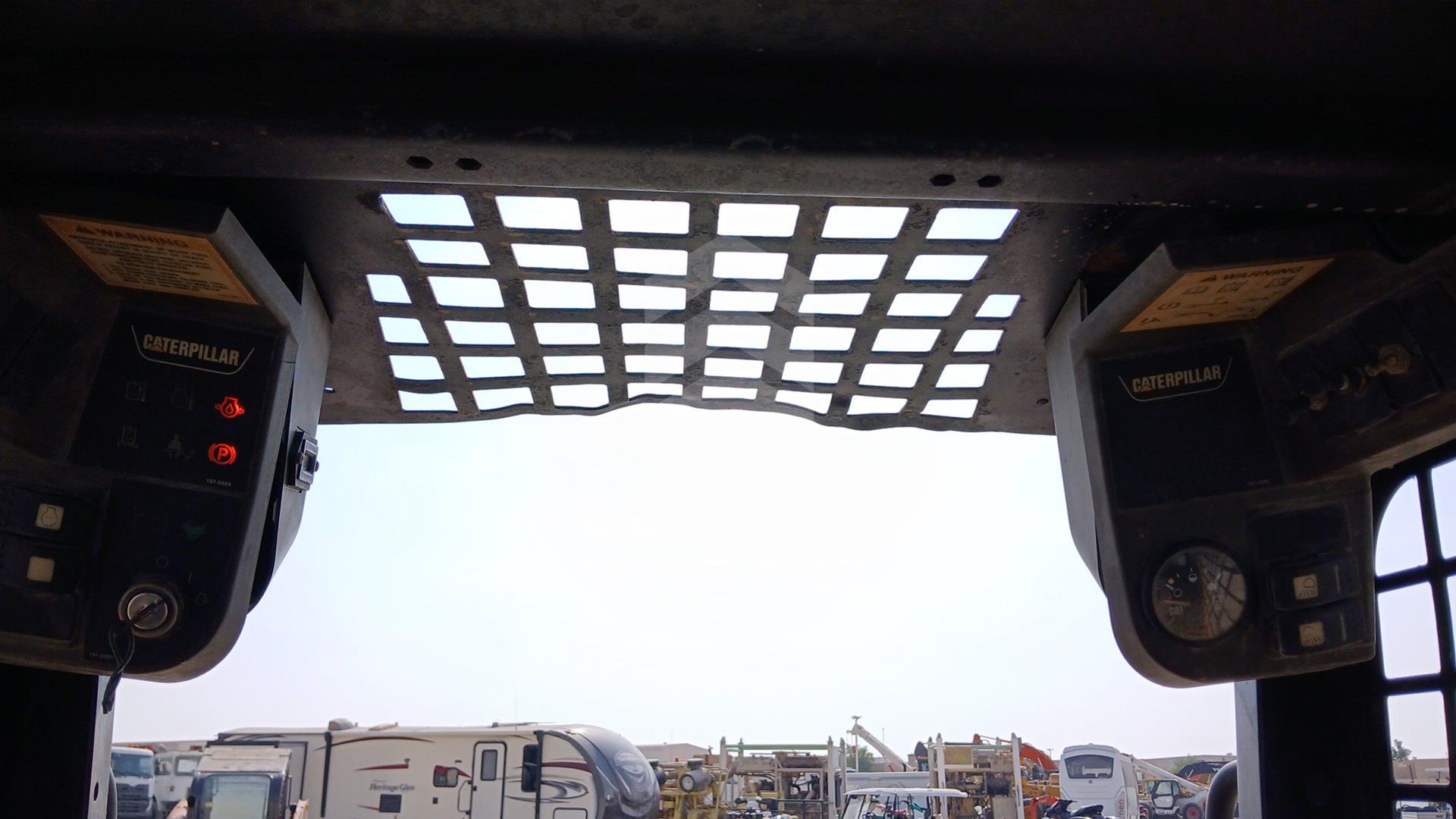 2008 CATERPILLAR --- VIN: CAT00226BMJH10843