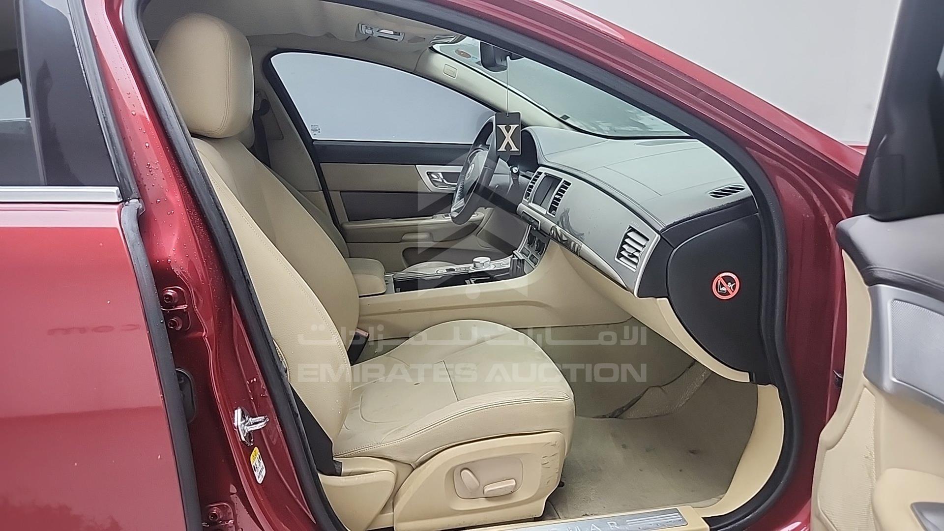 2012 JAGUAR XF VIN: SAJAA05D6CFS51203
