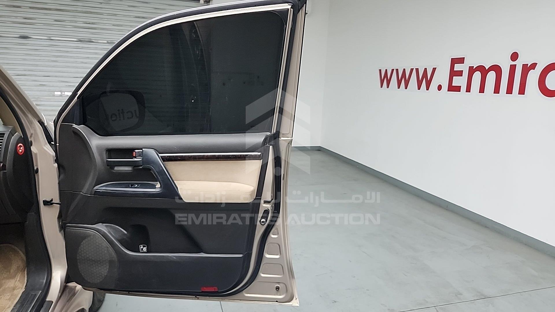2010 TOYOTA LAND CRUISER VIN: JTMHT09J2A5049159