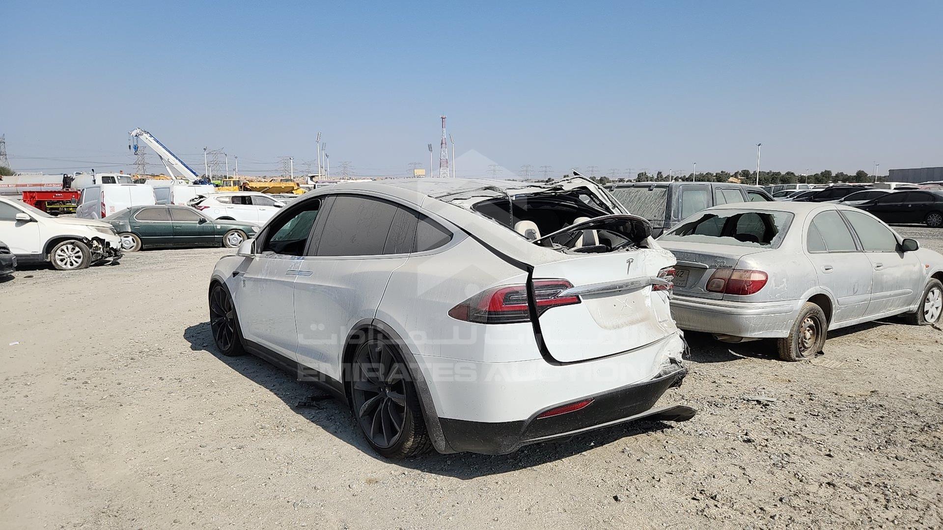 2020 TESLA MODEL X VIN: 5YJXCCE27LF216354