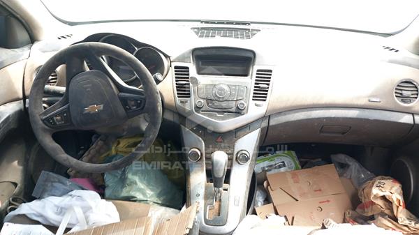 Chevrolet CRUZE LS 0 KL1PJ5C53CK599251 Image 5