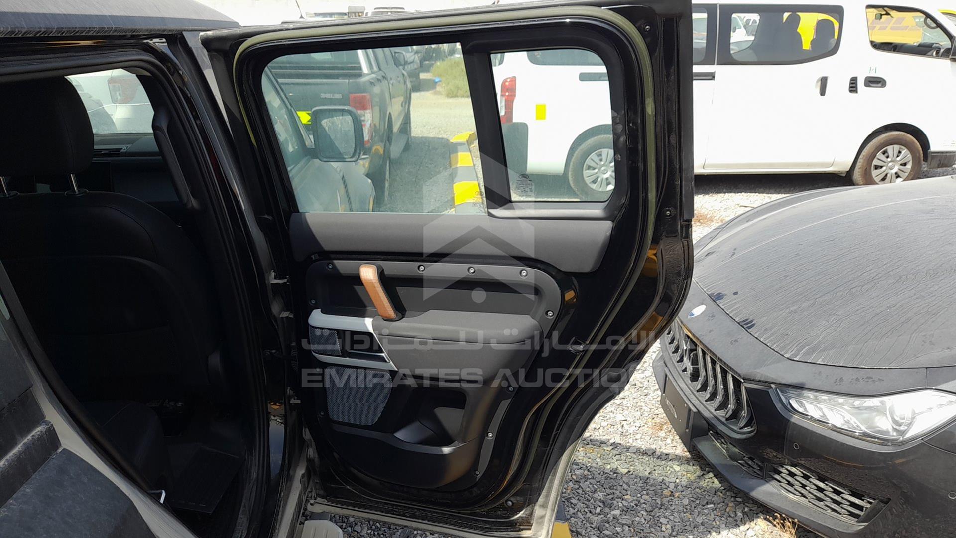 2023 LAND ROVER DEFENDER VIN: SALEA8BU0P2178015