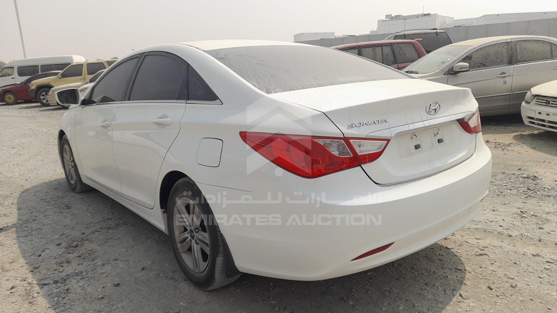 2014 HYUNDAI SONATA VIN: KMHEB41C7EA624987