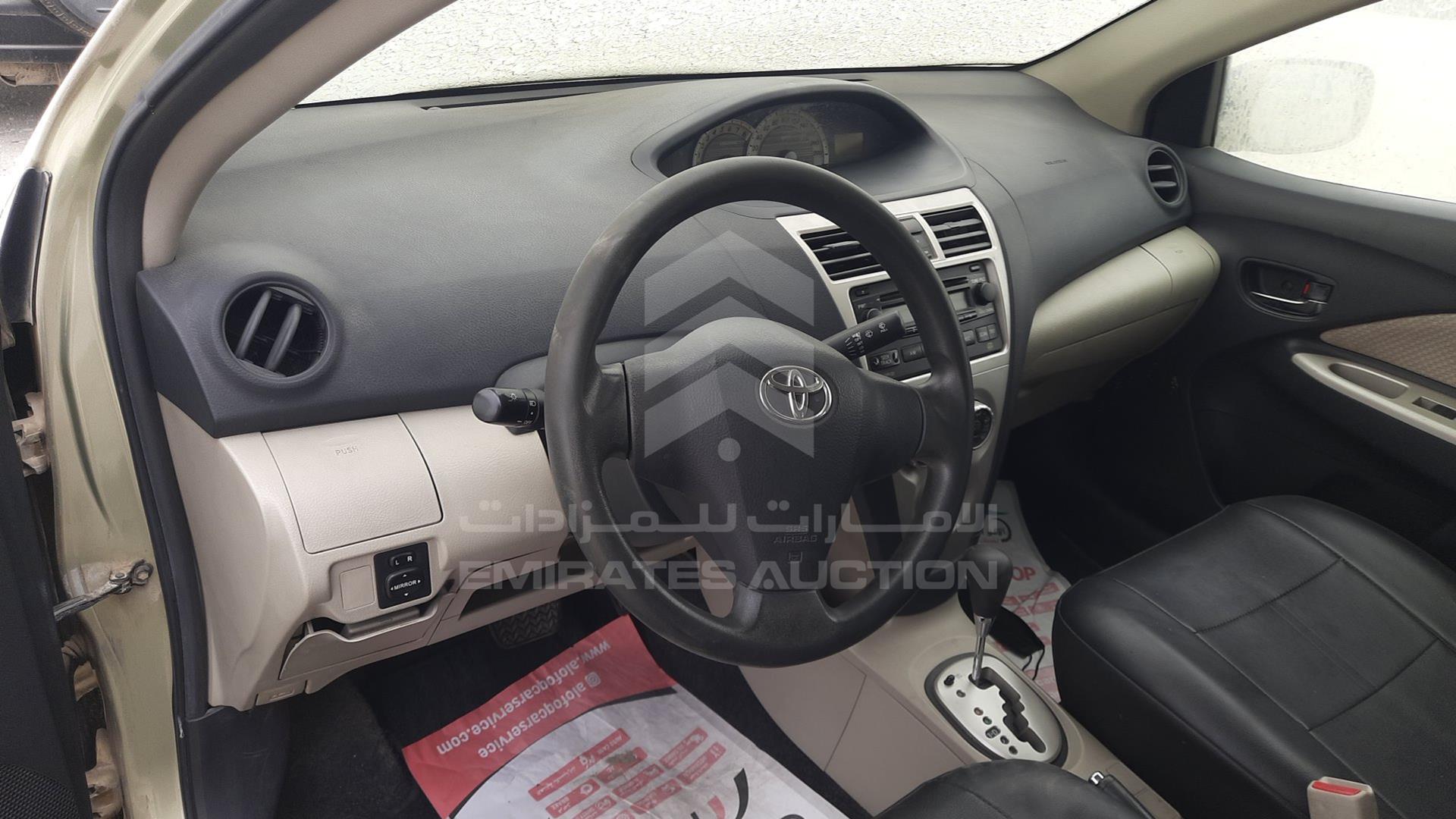 2006 TOYOTA YARIS VIN: JTDBW923061013451