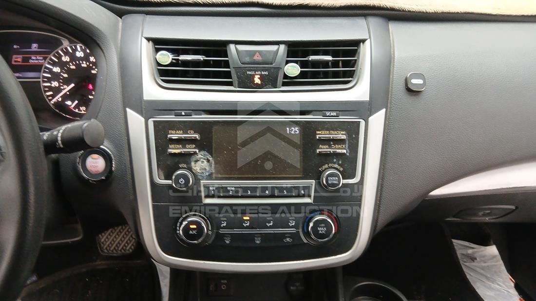 2016 Nissan Altima — Entertainment Systems & Camera Monitor & Navigation — Photo 19