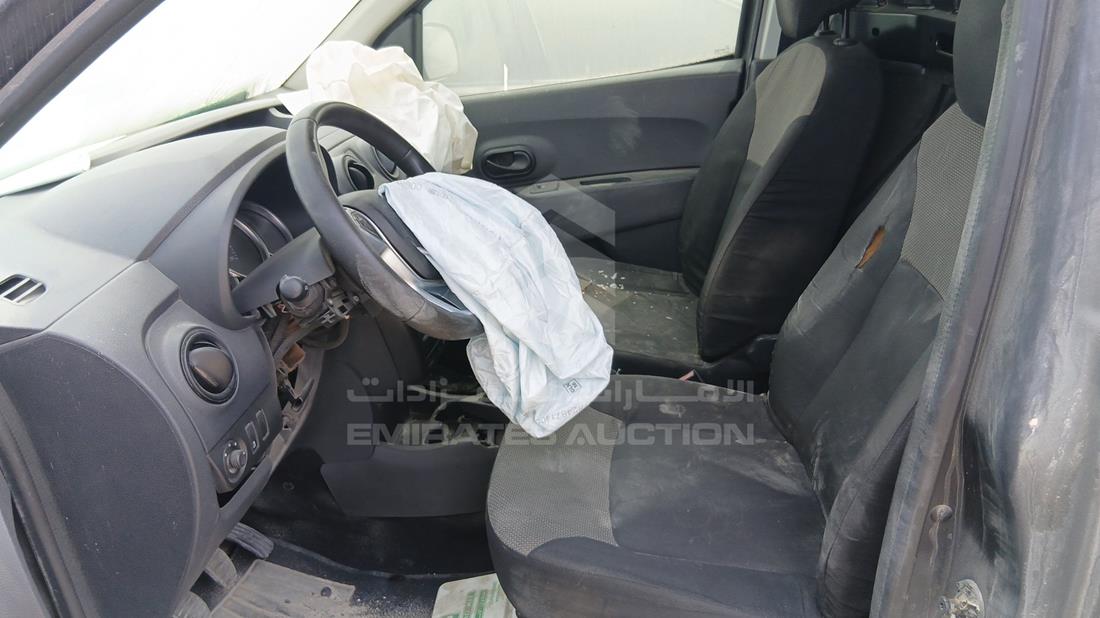 2018 Renault Dokker — Front Left Driver Seat View — Photo 10