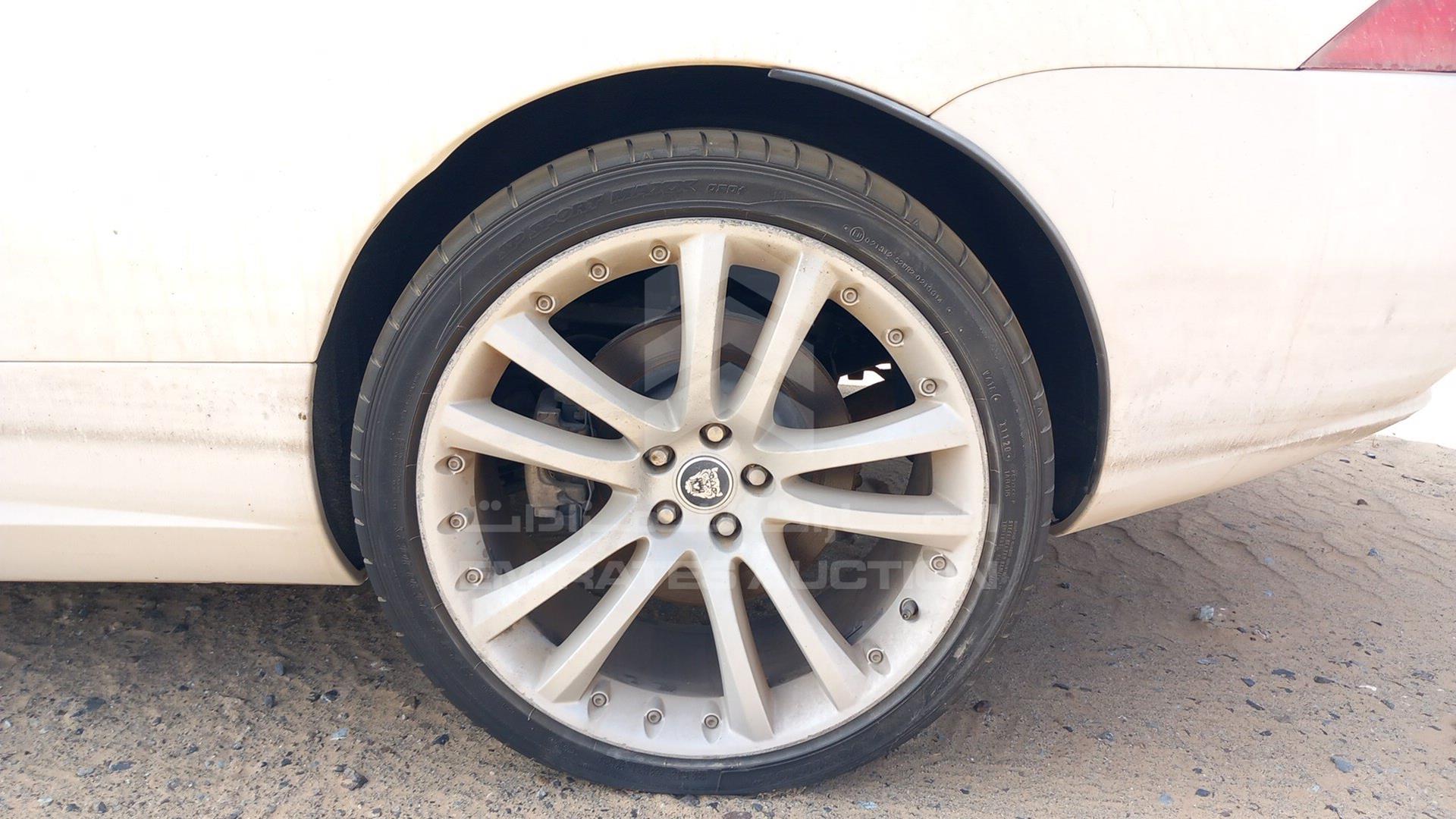 2007 JAGUAR XK VIN: SAJAA44FX75B00356