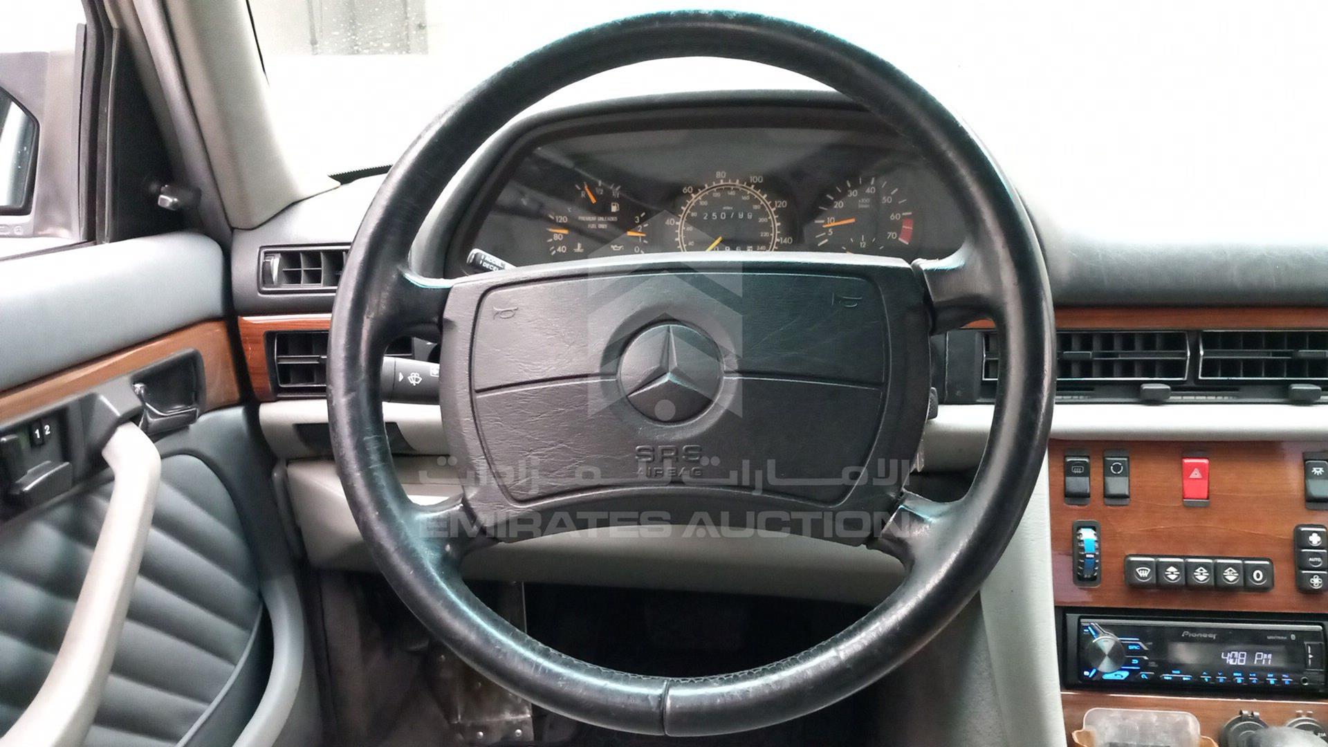 1991 MERCEDES SE 300 VIN: WDBCA24D7MA590747