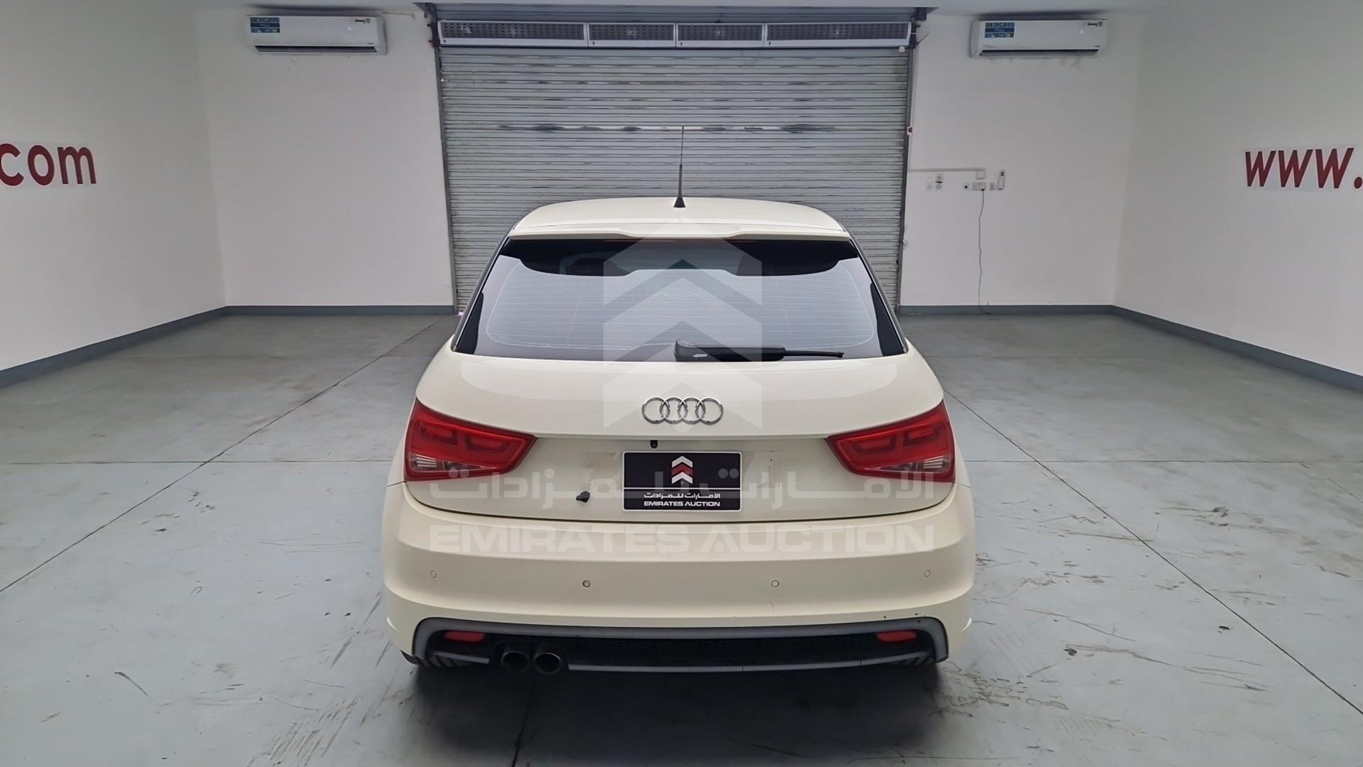 2011 AUDI A1 VIN: WAUAYA8X1BB069417
