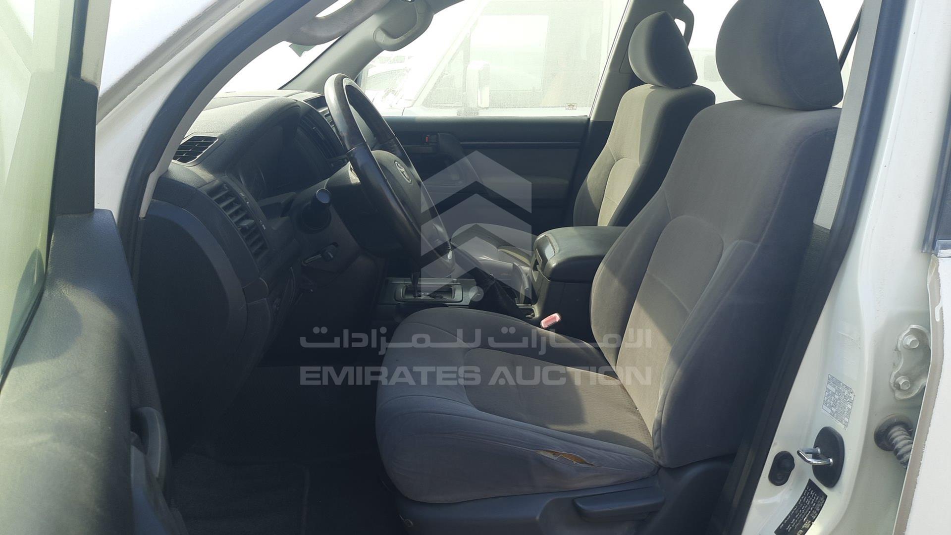 2011 TOYOTA LAND CRUISER VIN: JTMDU09J8B4043403