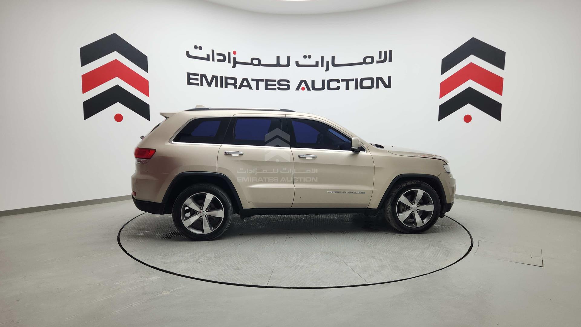 2015 JEEP GRAND CHEROKEE VIN: 1C4RJFBG4FC687380