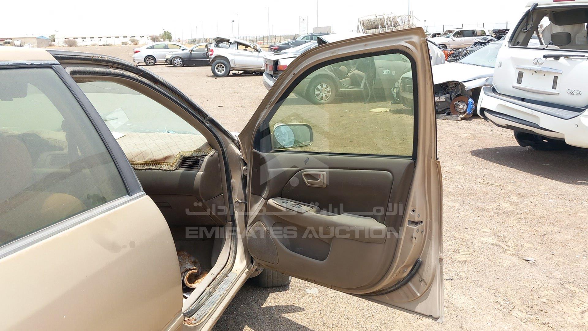 1998 TOYOTA CAMRY VIN: JT2BG22K5W0135488