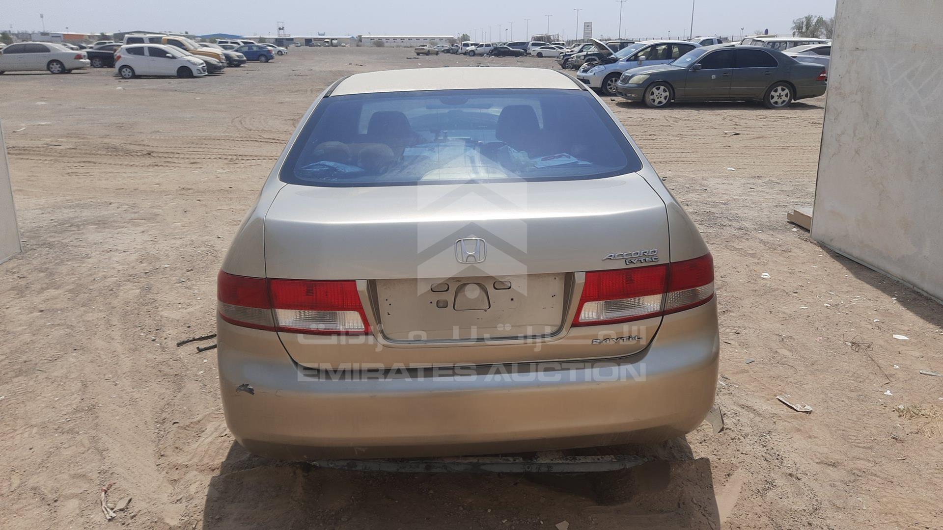 2005 HONDA ACCORD VIN: JHMCM56505C409458