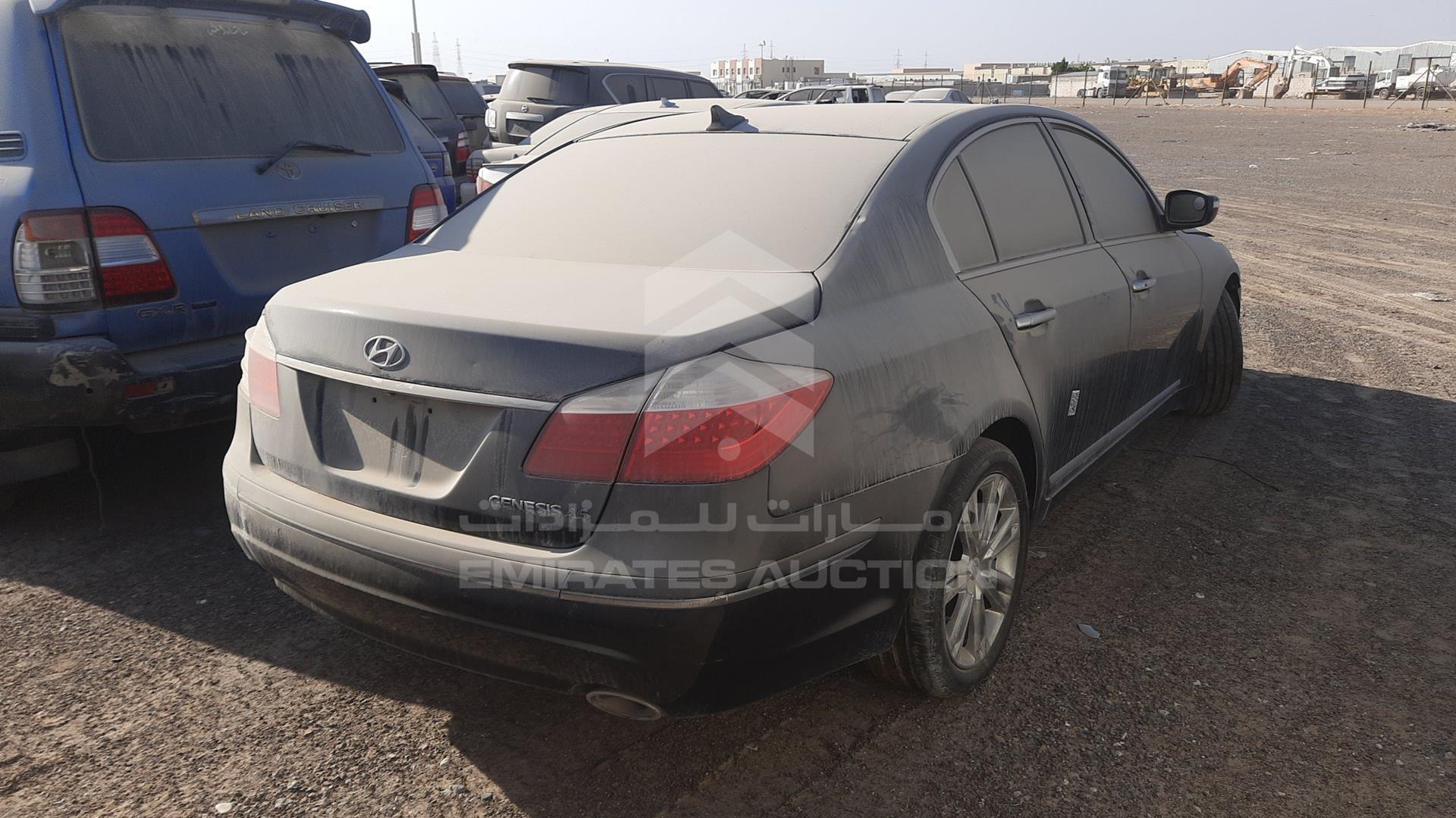 2009 HYUNDAI GENESIS VIN: KMHGC46F49U050460