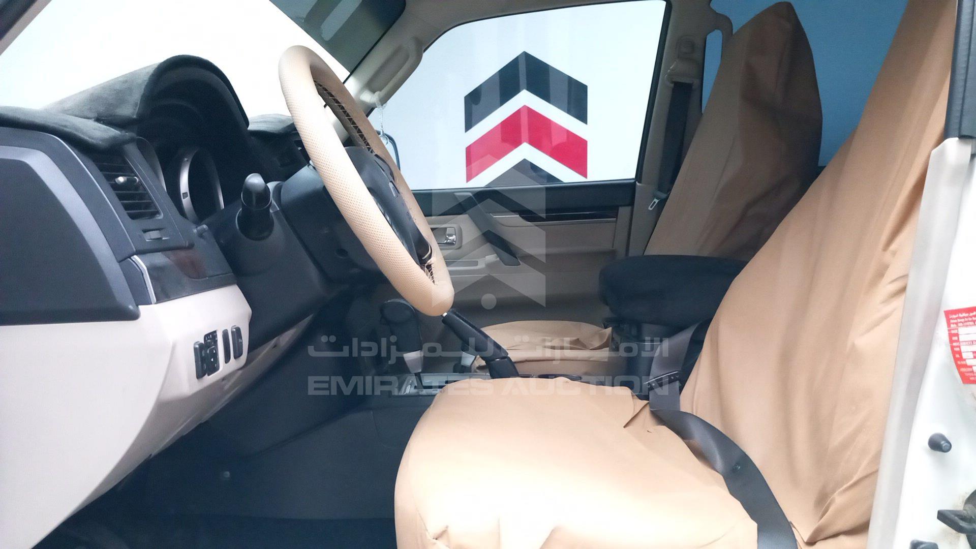 2011 MITSUBISHI PAJERO VIN: JMYLV97WB706495