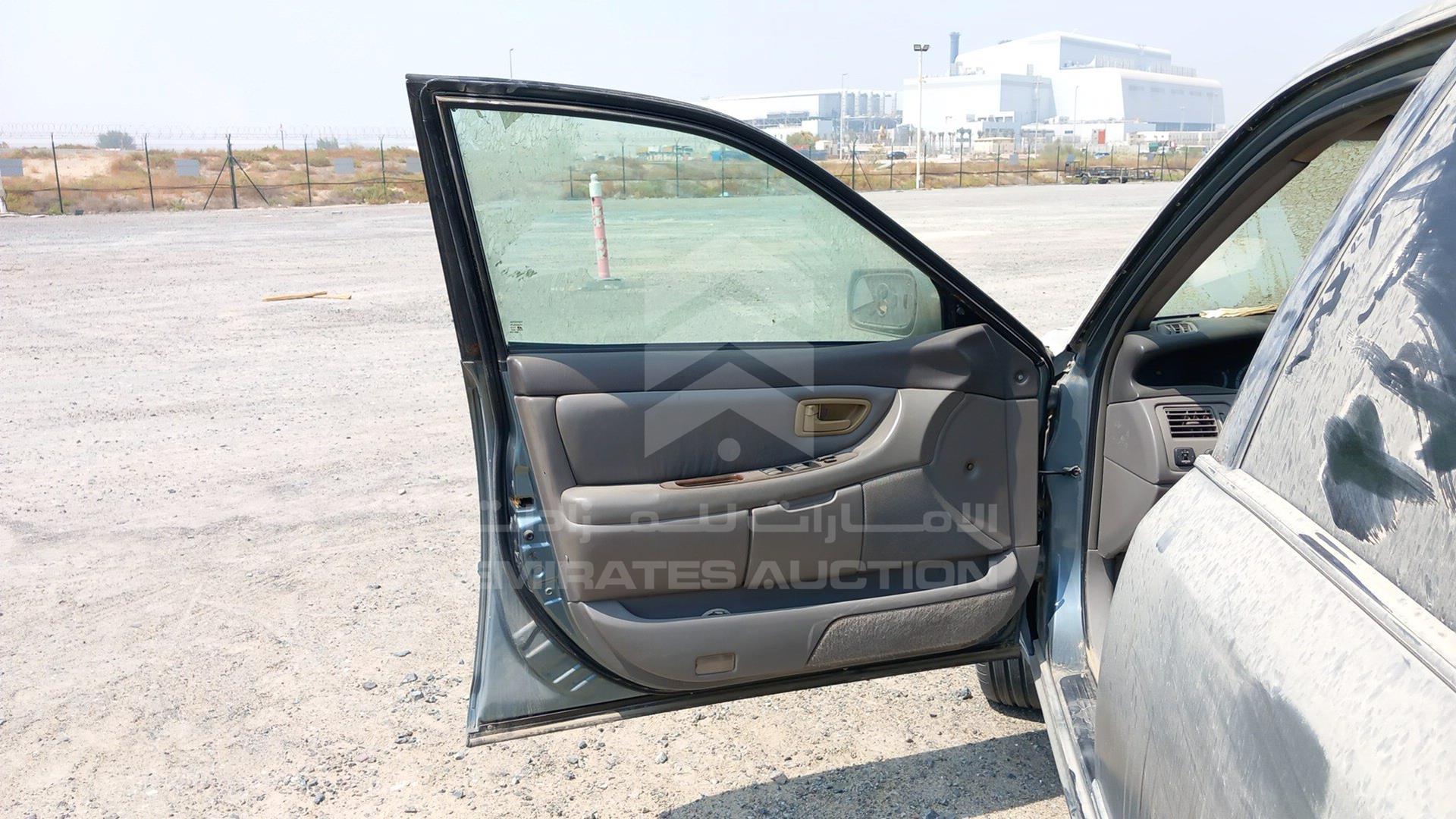 2000 TOYOTA AVALON VIN: 4T1BF28B8YU055952