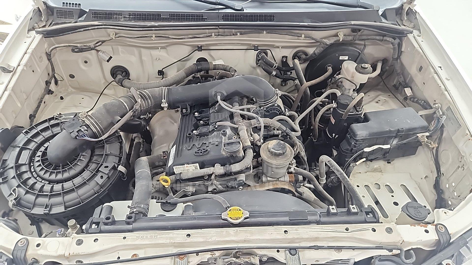 2015 TOYOTA HILUX VIN: MR0EW12G6F3032433