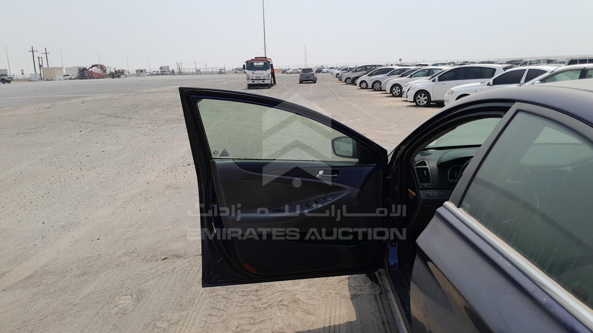 2013 HYUNDAI SONATA VIN: 5NPEC4AC6DH608658