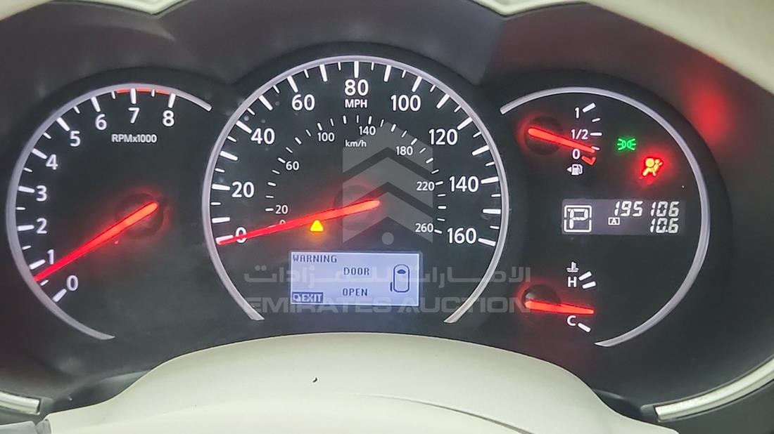 2014 Nissan Quest — Speedometer & RPM Gauges — Photo 14