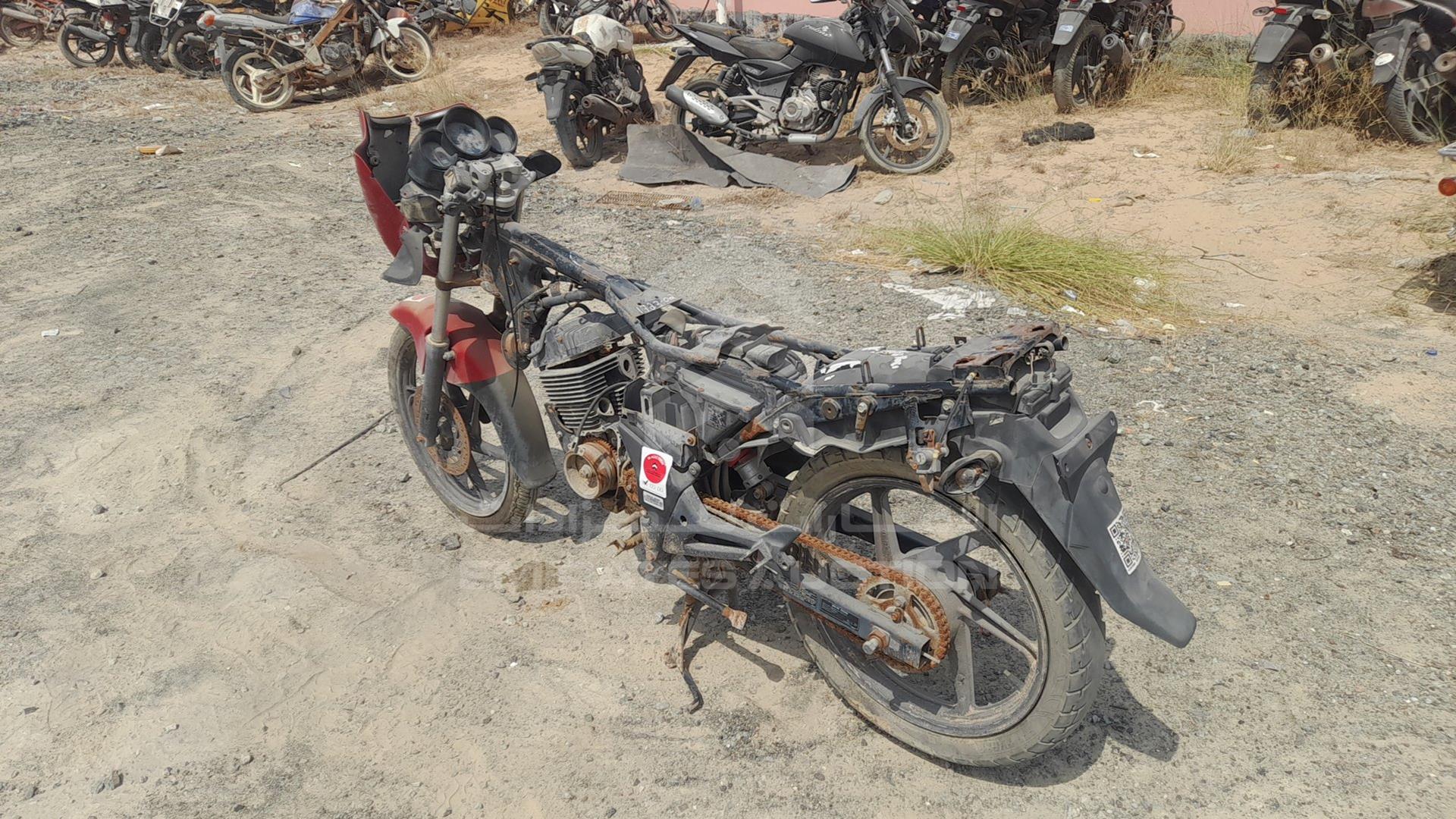 2014 HONDA CBF 150 VIN: ME4KC09CAE8643382