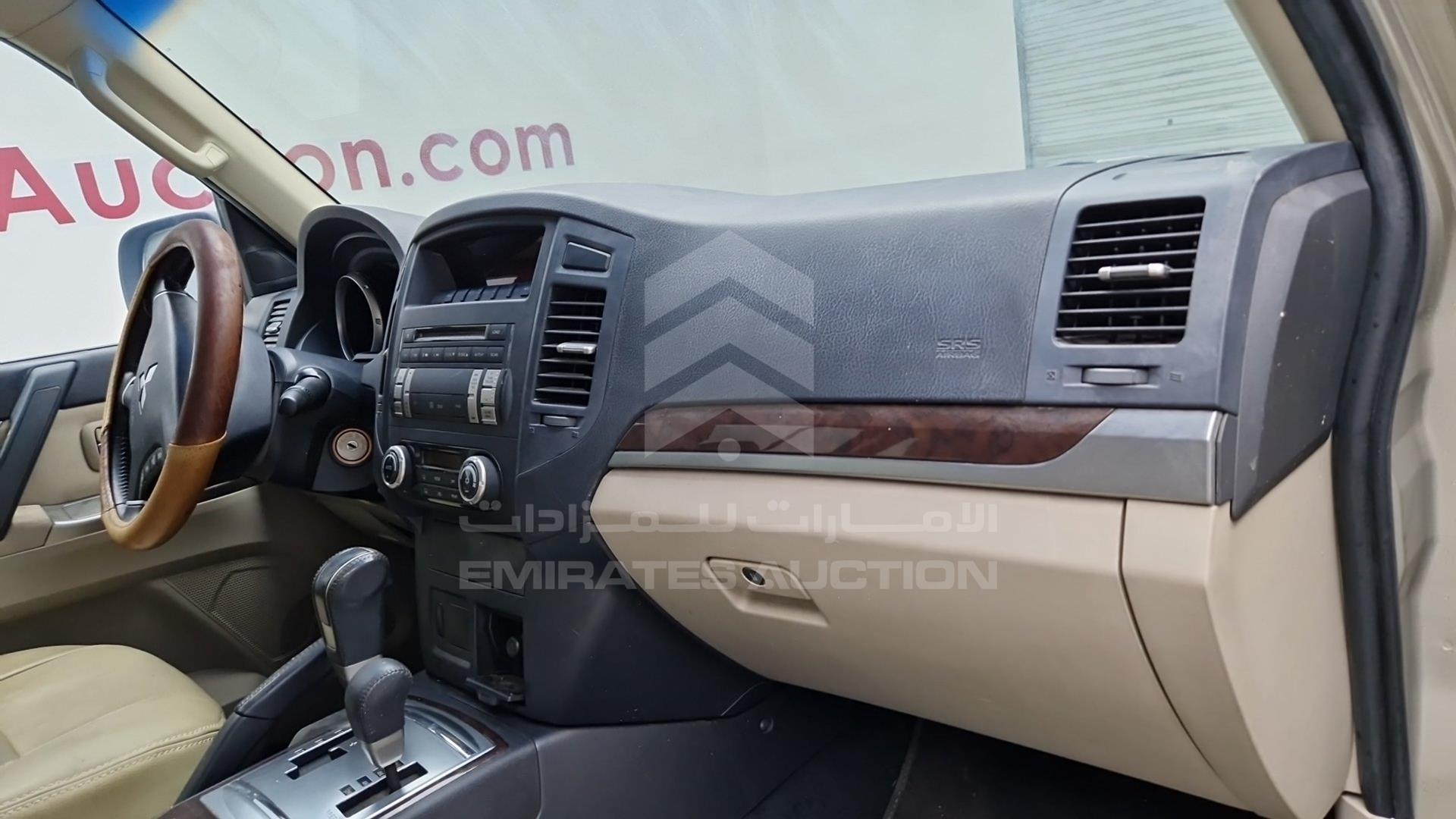2013 MITSUBISHI PAJERO VIN: JMYLRV95WDJ704393