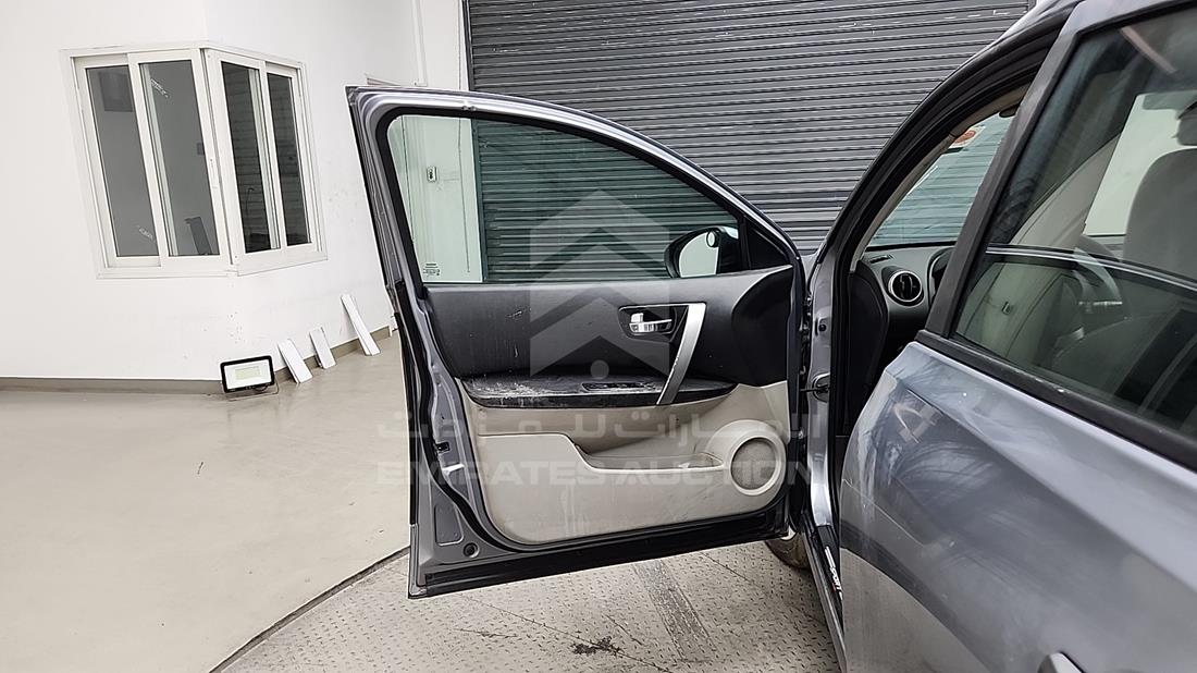 2011 Nissan Qashqai — Front Left Door — Photo 11