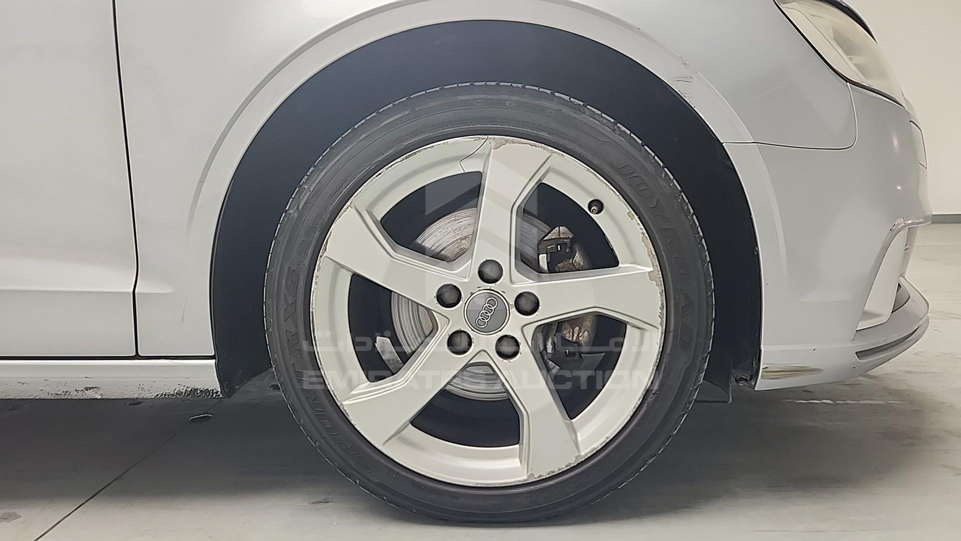 2019 AUDI A3 VIN: WAUZZZFF7K1007082