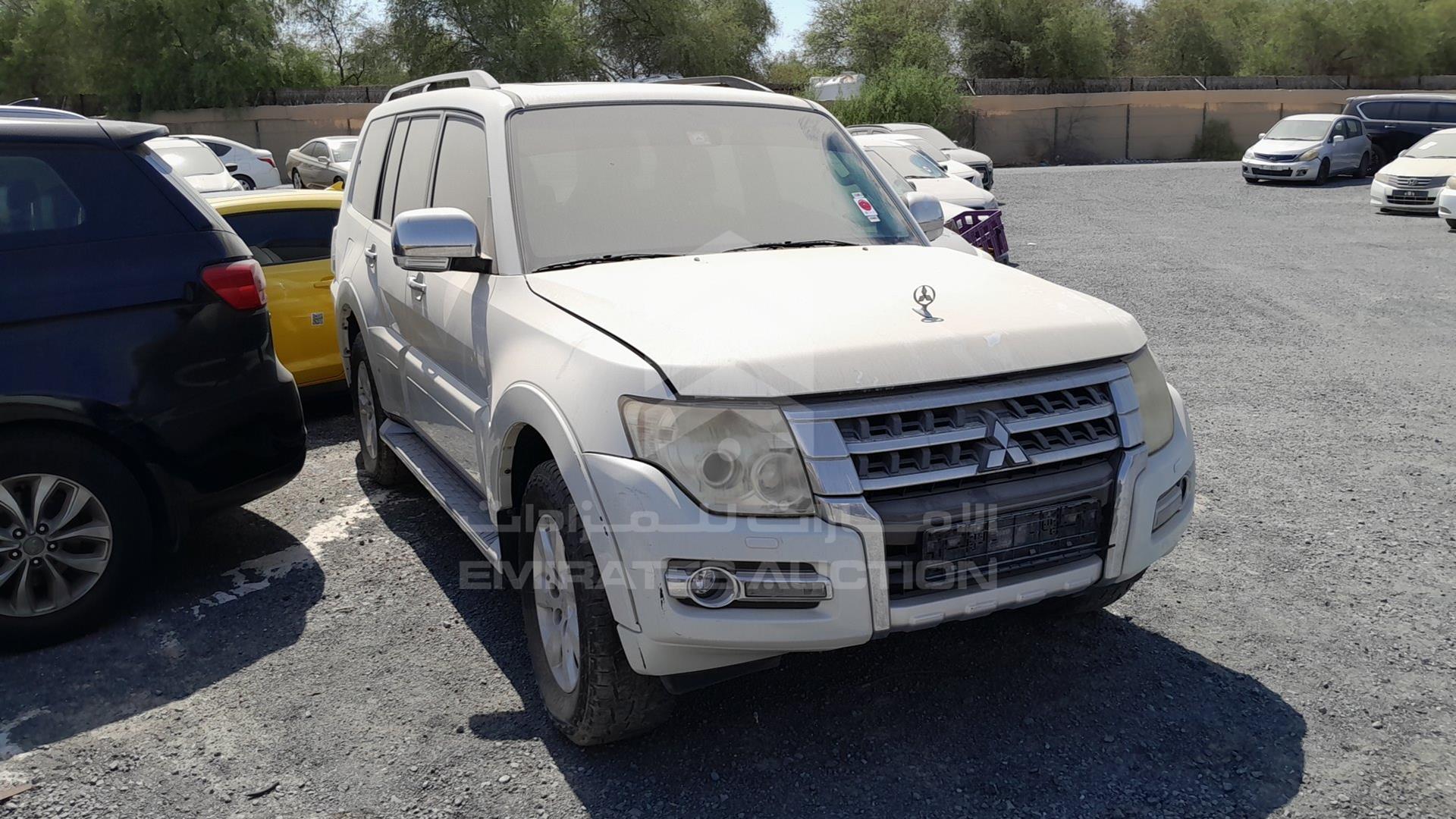2015 MITSUBISHI PAJERO VIN: JMYLYV95WFJ713366