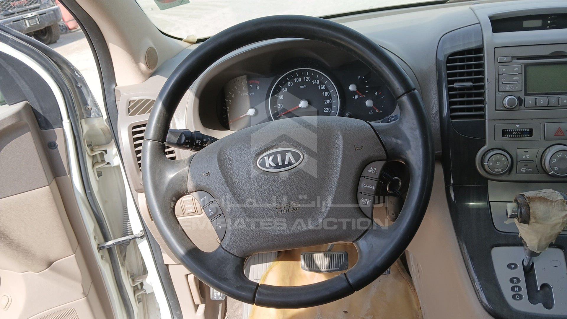 2011 KIA CARNIVAL VIN: KNAMH8176B6368474